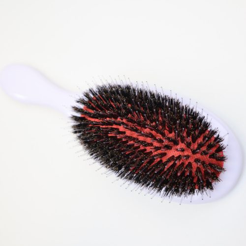 Speciális póthaj kefe fehér színben