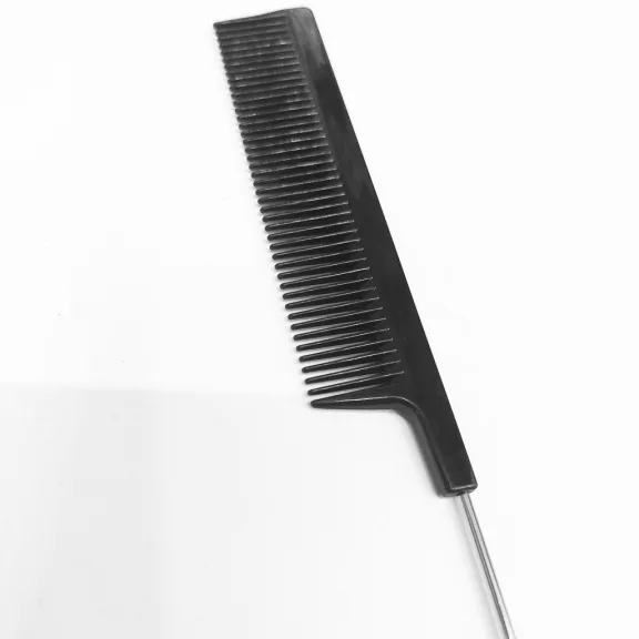 Fém nyelű stil fésű 24 cm